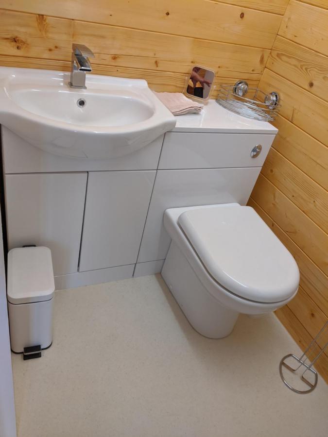 Foxhill Lodges Canterbury Exterior foto